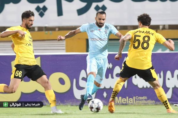  گزارش تصویری اختصاصی  دیدار تیمهای پیکان و سپاهان