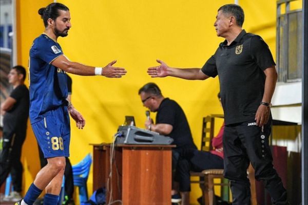 دبل یک ایرانی، حریف سپاهان را راهی نیمهنهایی کرد