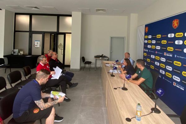 ایران با پیراهن سفید به مصاف بلغارستان میرود