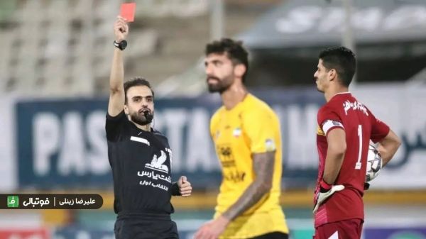 مورد ویژه صدرنشین لیگ برتر بیستوسوم؛ سپاهانِ قرمز بگیر