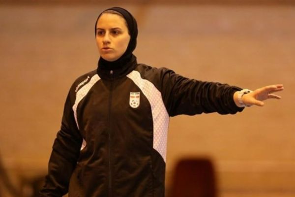 گزارش ویژه به بهانه حضور نيلوفر اردلان در فوتبال مهاجرت به فوتبال آخرين راهكار فوتساليست های دختر