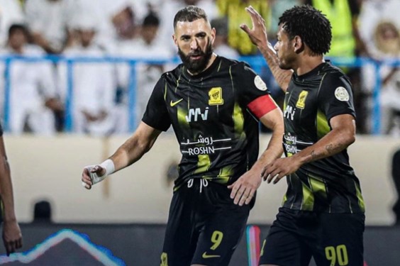  الاتحاد با 10 بازیکن خارجی مقابل سپاهان در آسیا