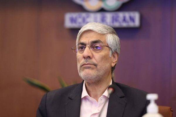 هاشمی چمن ورزشگاه آزادی در بلند مدت باید عوض شود