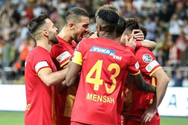 کایسریاسپور در حضور 37 دقیقهای کریمی به پیروزی رسید