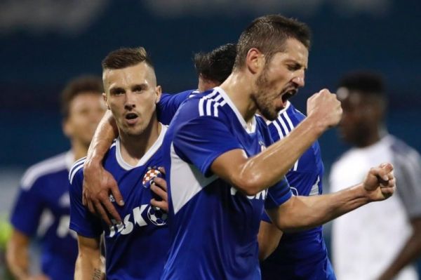 برد دیناموزاگرب در شب نیمکتنشینی محرمی