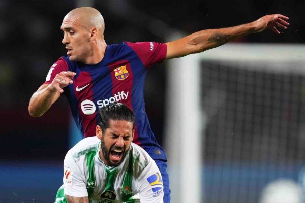 وایرال شدن عکسی از تقابل خرید جدید بارسلونا با ستاره اسبق رئال مادرید