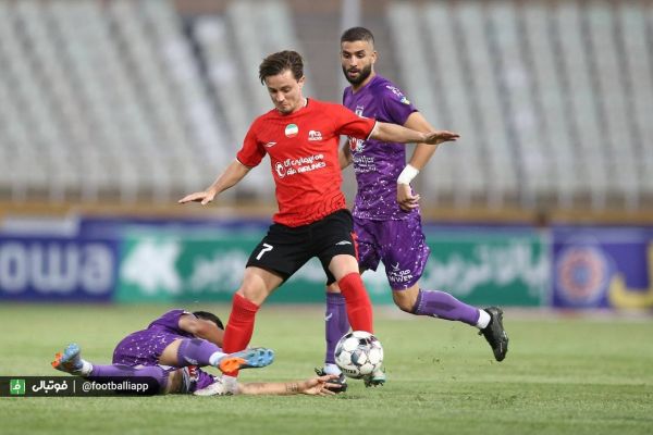  گزارش تصویری اختصاصی  دیدار تیمهای هوادار و تراکتور