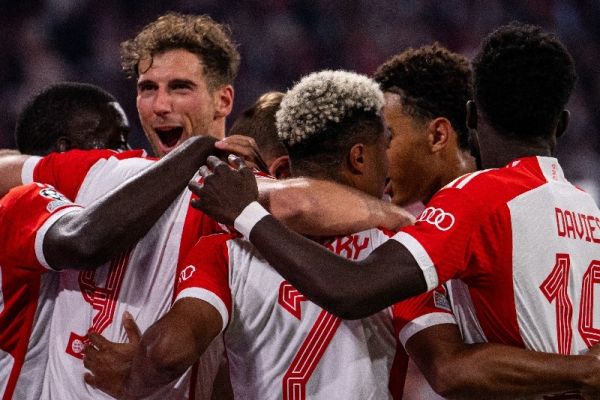  گزارش تصویری    بایرن مونیخ  4 - 3 منچستر یونایتد