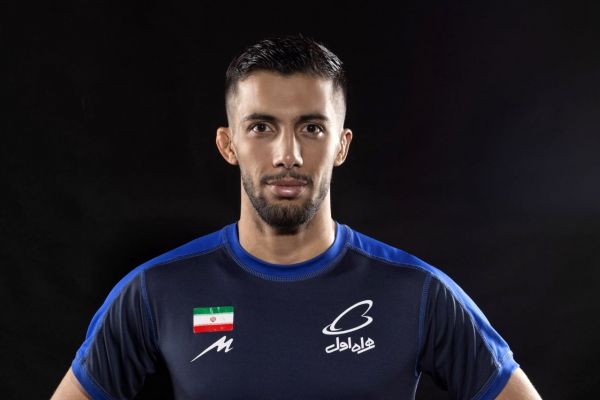  گرایی قهرمان آسیا را شکست داد و به مرحله یک هشتم صعود کرد