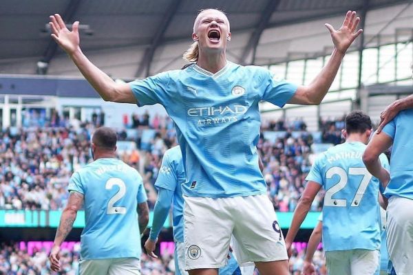 منچسترسیتی حتی 10 نفره هم امتیاز نمیدهد