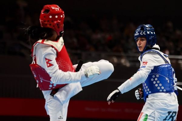  صعود ملیکا میرحسینی به نیمه‌نهایی