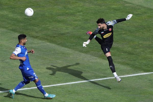 روایت متفاوت از پیشنهاد به بیرانوند؛ با 20 میلیارد نقد استقلالی میشد