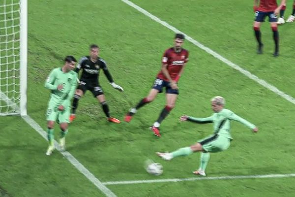 عکس؛ زاویه بستهای که گریزمن از آنجا گلزنی کرد