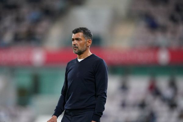 سرمربی پورتو یک پنالتی روی طارمی اتفاق افتاد