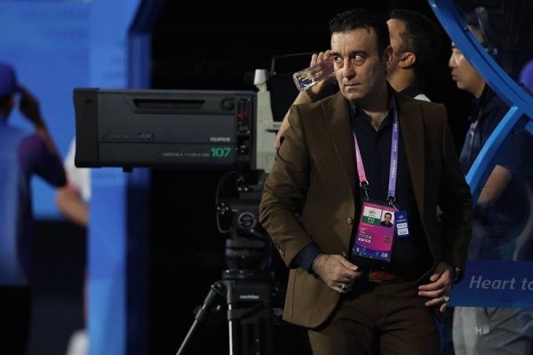 فرقانى من تمام مسئولیت این افتضاح را گردن میگیرم عنایتی به دلیل عصبانیت به نشست خبری نیامد