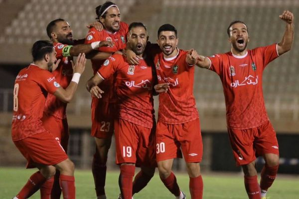 تیم کهکشانی لیگ یک وقت برد هم غر میزند