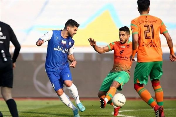 سرپرست مس چرا استقلالیها داور بازی فردا را با پرواز چارتر خودشان آوردند