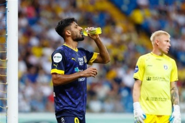 تساوی پرگل اومونیا در حضور ۷۶ دقیقهای انصاریفرد