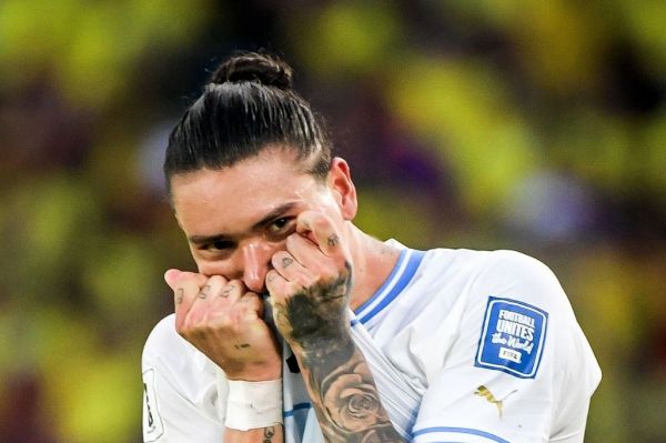  خوشحالی ویژه ستاره لیورپول پس از گلزنی به کلمبیا در وقت‌های تلف شده  عکس