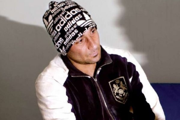  علی اکبریان مهاجم اسبق استقلال و پرسپولیس بعد از 14 سال زندان به مرخصی آمد