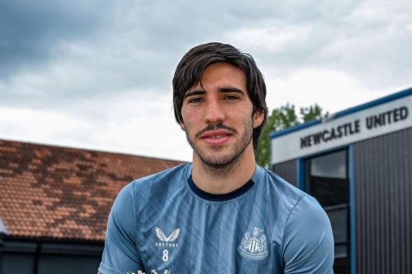 بیانیه باشگاه نیوکاسل در مورد ساندرو تونالی