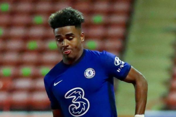  چلسی به دنبال جلوگیری از انتقال مدافع هلندی به بارسلونا