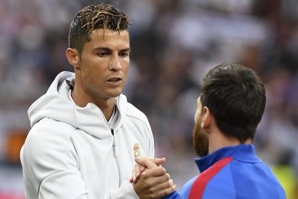 عکسی که صفحه رسمی لالیگا از مسی و رونالدو در ال کلاسیکو منتشر کرد