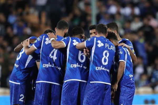 بازیکنان استقلال در جلسه امروز برای کاهش قراردادها تصمیم میگیرند