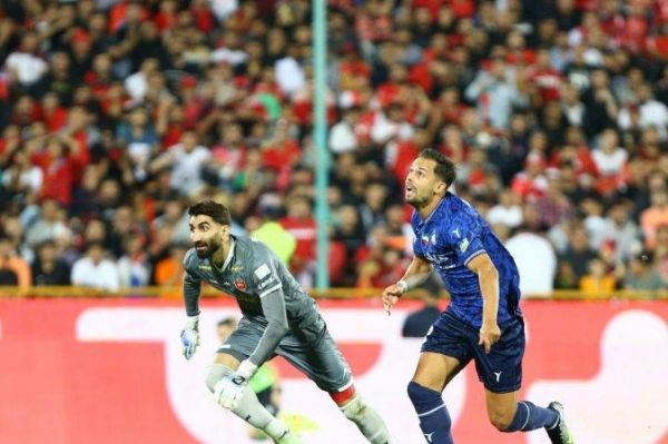  مهاجم گل گهر  من توپ را زدم و گل شد اما نمی‌توانم گریه و شکایت کنم