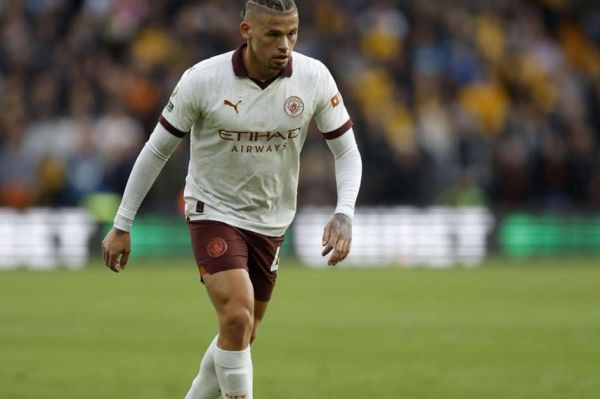  شایعه روز  کالوین فیلیپس، گزینه کوتاه مدت برای جانشینی تونالی