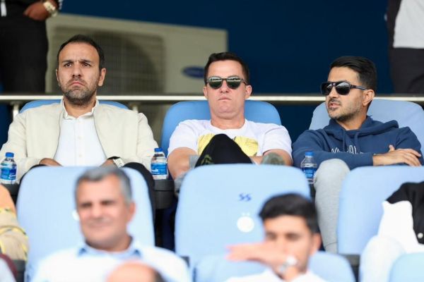 دستیاران گلمحمدی ناظر دربی امیدها