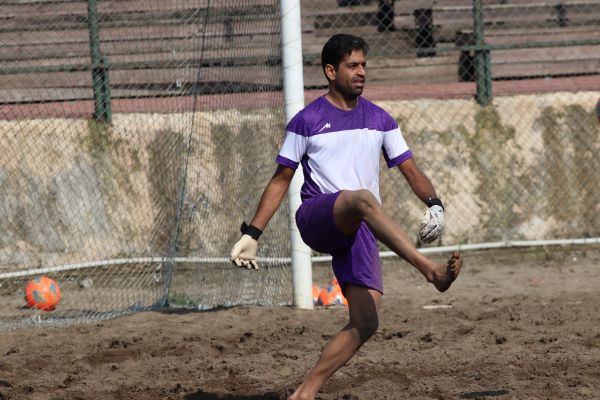 دروازهبان تیم ملی ساحلی تحت عمل جراحی قرار گرفت