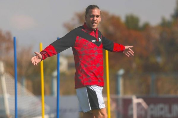 بازار داغ شایعات پیرامون آلوارو خیمنز در تبریز