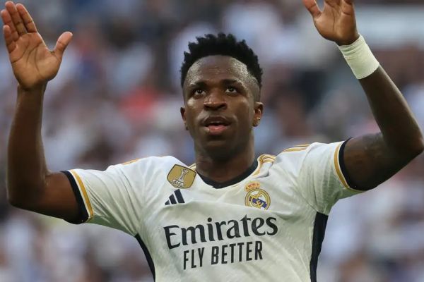 تحسین کارلو آنچلوتی از ستاره رئال مادرید او برنده توپ طلا خواهد شد