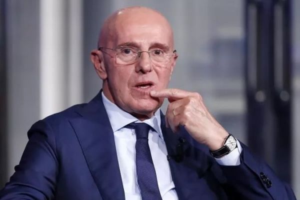  انتقاد آریگو ساکی از سبک بازی میلان مقابل پاریس سن ژرمن