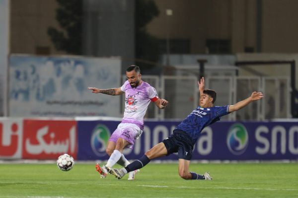  اعتراض باشگاه هوادار  از داور شکایت می‌کنیم