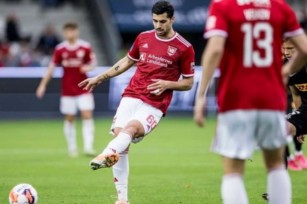 سوپر لیگ دانمارک تساوی خانگی وایله در حضور عزت اللهی