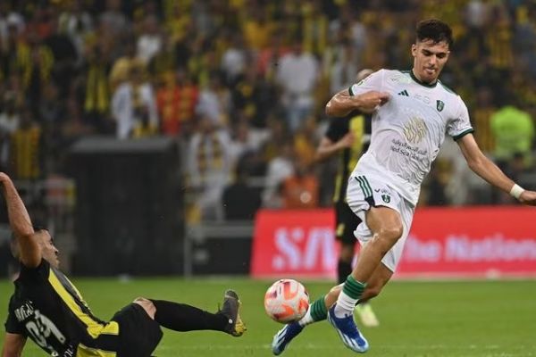  شروع ضعیف هافبک اسپانیایی در الاهلی؛ سرمایه‌گذاری 40 میلیونی در آستانه شکست خوردن