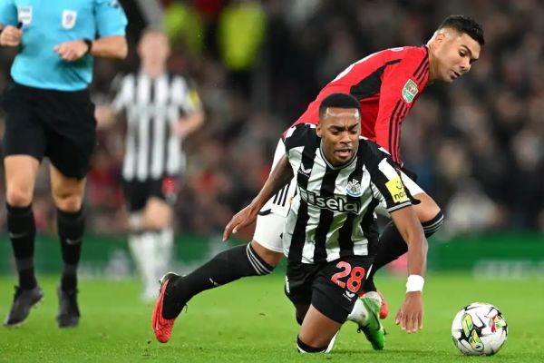 دردسر جدید اریک تن هاگ ستاره منچستریونایتد دوباره مصدوم شد