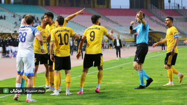  تاثیر روانی یک رای کشنده؛ سپاهان از جنگ قهرمانی کنار می‌کشد