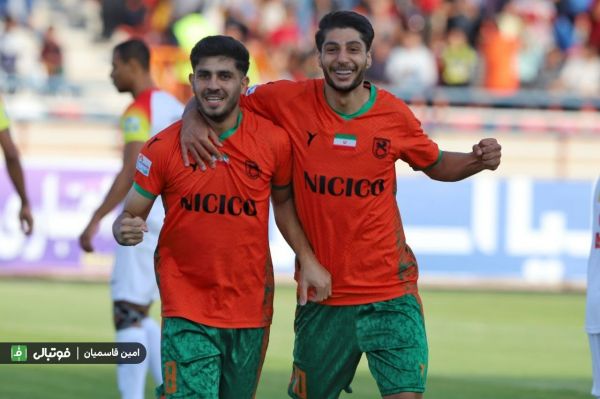  کریم‌زاده  برد را به زنان رفسنجانی تقدیم می‌کنم  خدابنده‌لو  امیدوارم در سیرجان طلسم را بشکنیم