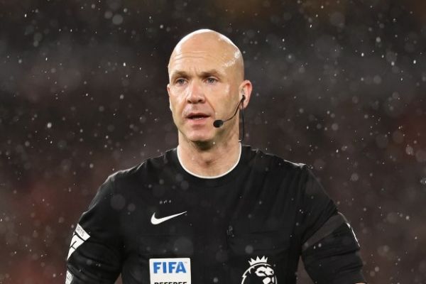  تنزل داور مطرح انگلیسی به سطح چمپیونشیپ برای قضاوت