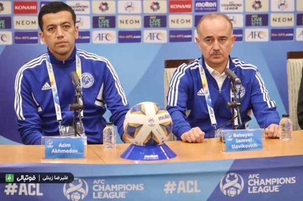 دلیل تاخیر در نشست خبری؛ مترجم سرمربی نوفباخور انگلیسی بلد نیست