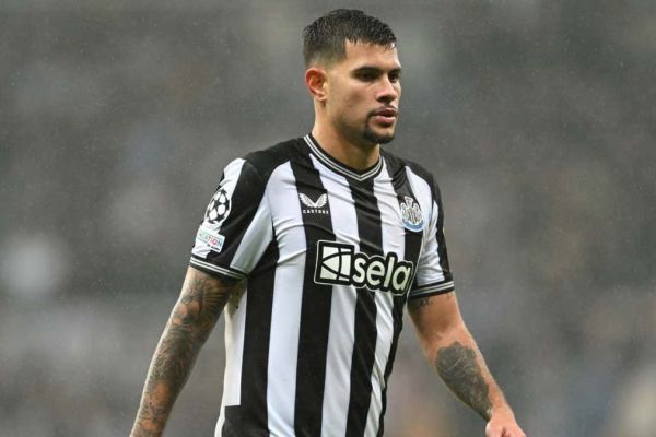  حمایت نیوکاسل از دو بازیکن خود به علت شعارهای نژادپرستانه در صفحات اجتماعی