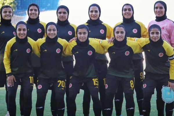  تركيب خاتون بم مقابل سيدنى استراليا اعلام شد