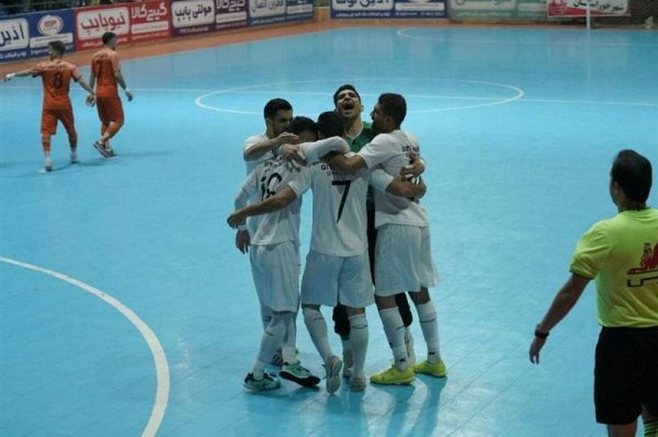 لیگ برتر فوتسال گیتی پسند قهرمان نیم فصل شد