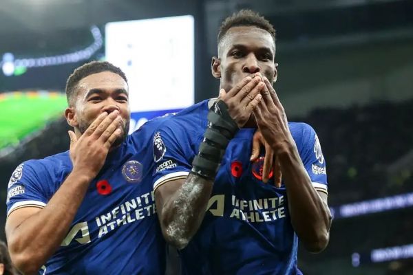 انتقاد پوچتینو از ستاره چلسی که در مقابل تاتنهام هتتریک کرد