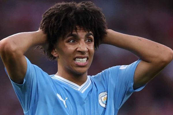 تمجید پپ گواردیولا از مدافع جوان منچسترسیتی