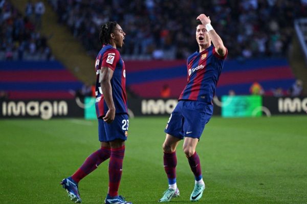  کامبک بارسلونا مقابل آلاوز با دو گل از لواندوفسکی