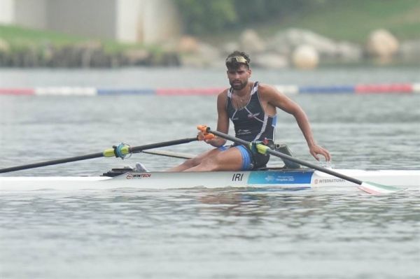  واکنش رئیس فدراسیون قایقرانی به دستفروشی ملی‌پوش روئینگ